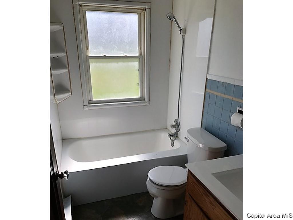 2136 South 9th Street Springfield, IL 62703 - Photo 8 of 10