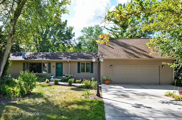 $3,700 | 3445 Garden Street, Northbrook, IL 60062