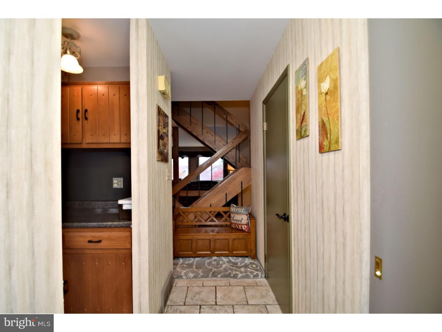 132 Merion Lane Reading, PA 19607 - Photo 2 of 21 Gallery Image 2