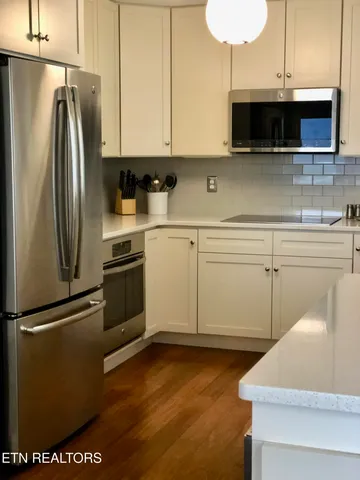 $475,000 | 127 North B N Deer Hill Village Lane, La Follette, TN 37766