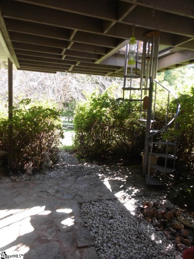 601 Tanyard Road Greenville, SC 29609 - Photo 12 of 32