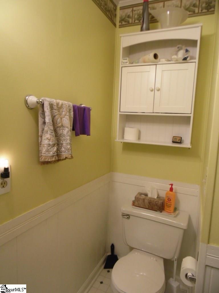 601 Tanyard Road Greenville, SC 29609 - Photo 14 of 32