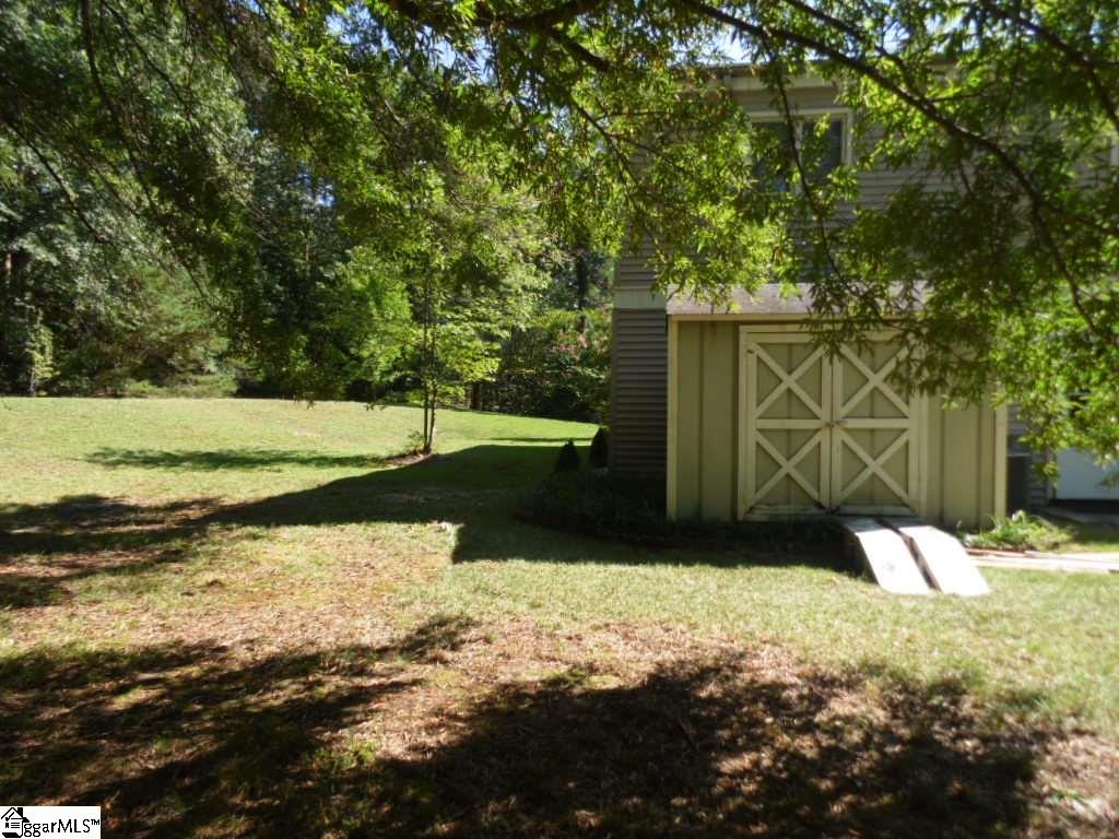 601 Tanyard Road Greenville, SC 29609 - Photo 15 of 32