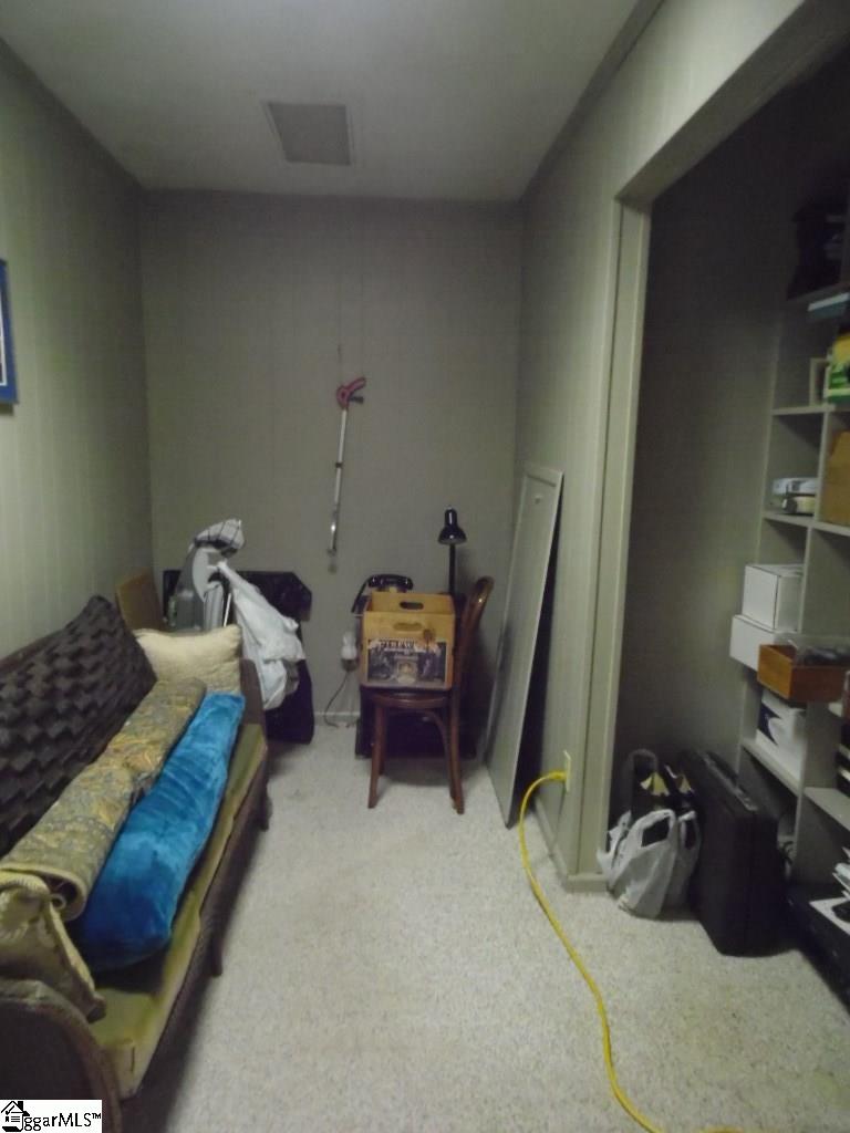 601 Tanyard Road Greenville, SC 29609 - Photo 27 of 32