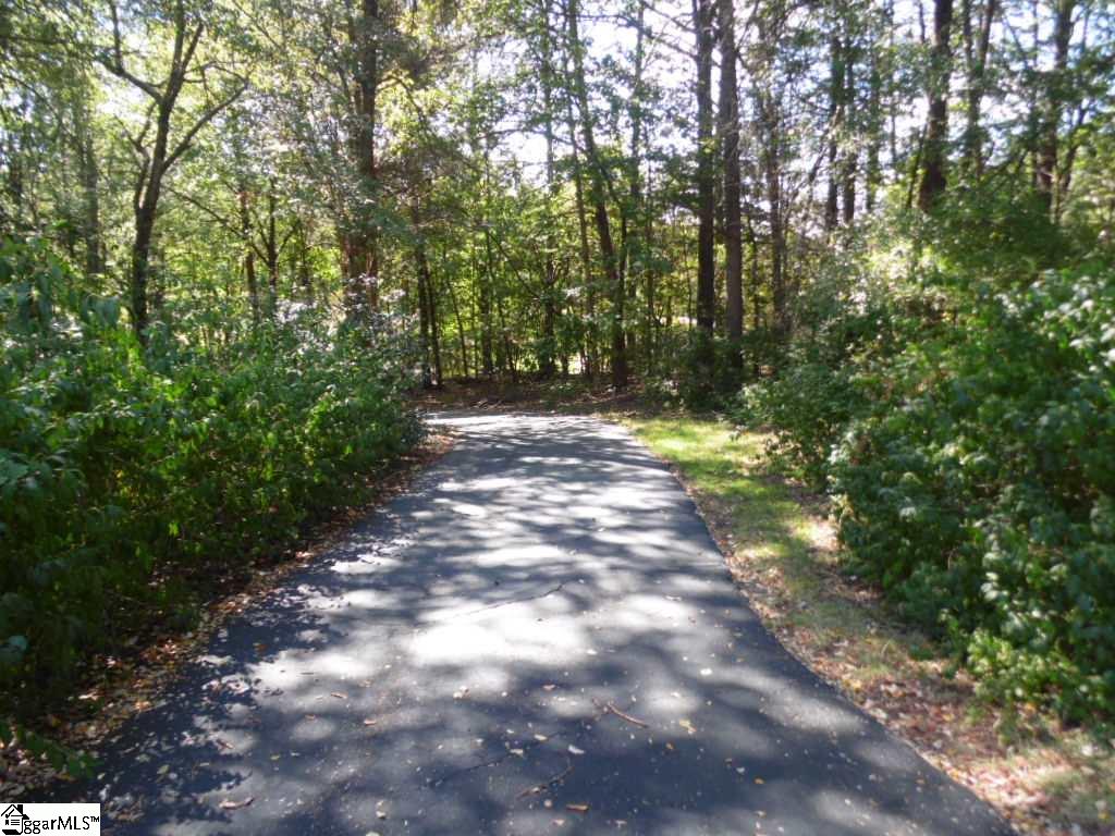 601 Tanyard Road Greenville, SC 29609 - Photo 9 of 32