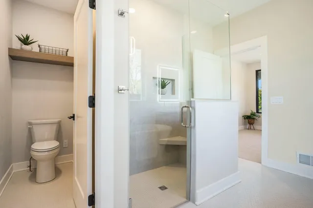 $975,000 | 6788 120th Avenue, Fennville, MI 49408