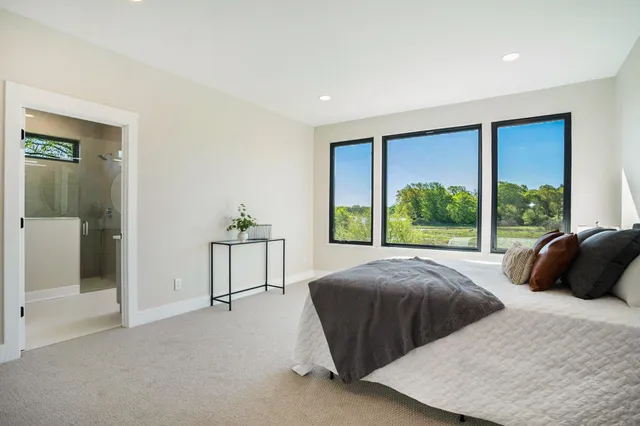 $975,000 | 6788 120th Avenue, Fennville, MI 49408