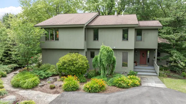 $795,000 | 54 Hillcrest Drive, Berne, NY 12059