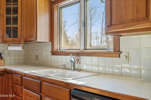 $795,000 | 54 Hillcrest Drive, Berne, NY 12059