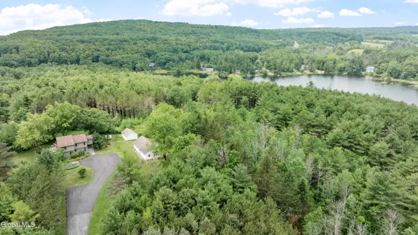 $795,000 | 54 Hillcrest Drive, Berne, NY 12059