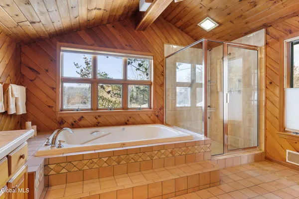 $795,000 | 54 Hillcrest Drive, Berne, NY 12059