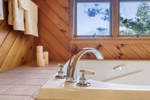 $795,000 | 54 Hillcrest Drive, Berne, NY 12059