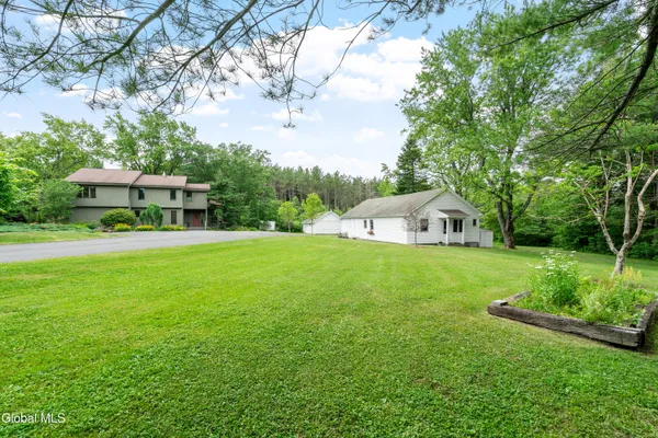 $795,000 | 54 Hillcrest Drive, Berne, NY 12059