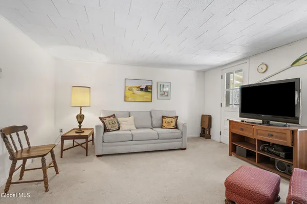 $795,000 | 54 Hillcrest Drive, Berne, NY 12059