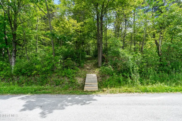 $795,000 | 54 Hillcrest Drive, Berne, NY 12059