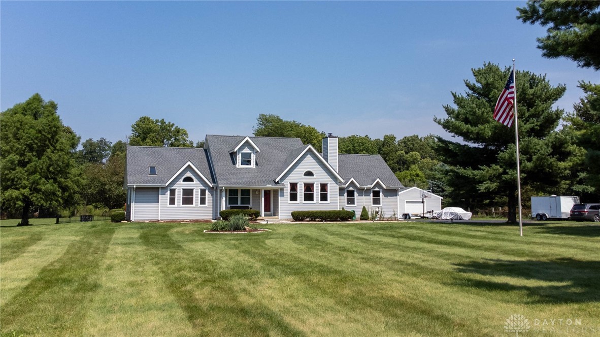 820 West Sparrow Road Springfield, OH 45502 - Photo 1 of 100