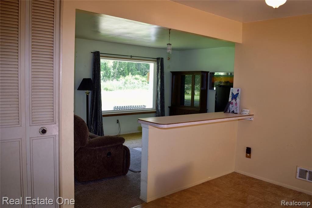 25541 King Road Flat Rock, MI 48134 - Photo 10 of 26 Gallery Image 10