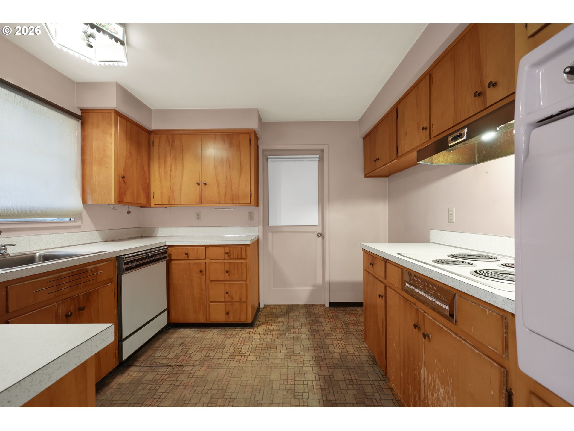 526 Archie Street Eugene, OR 97402 - Photo 3 of 34