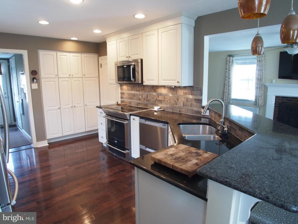 506 Pleasure Road Lancaster, PA 17601 - Photo 6 of 17 Gallery Image 6