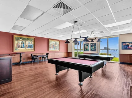 $329,999 | 500 Bayview Drive, Unit 2023, Sunny Isles Beach, FL 33160