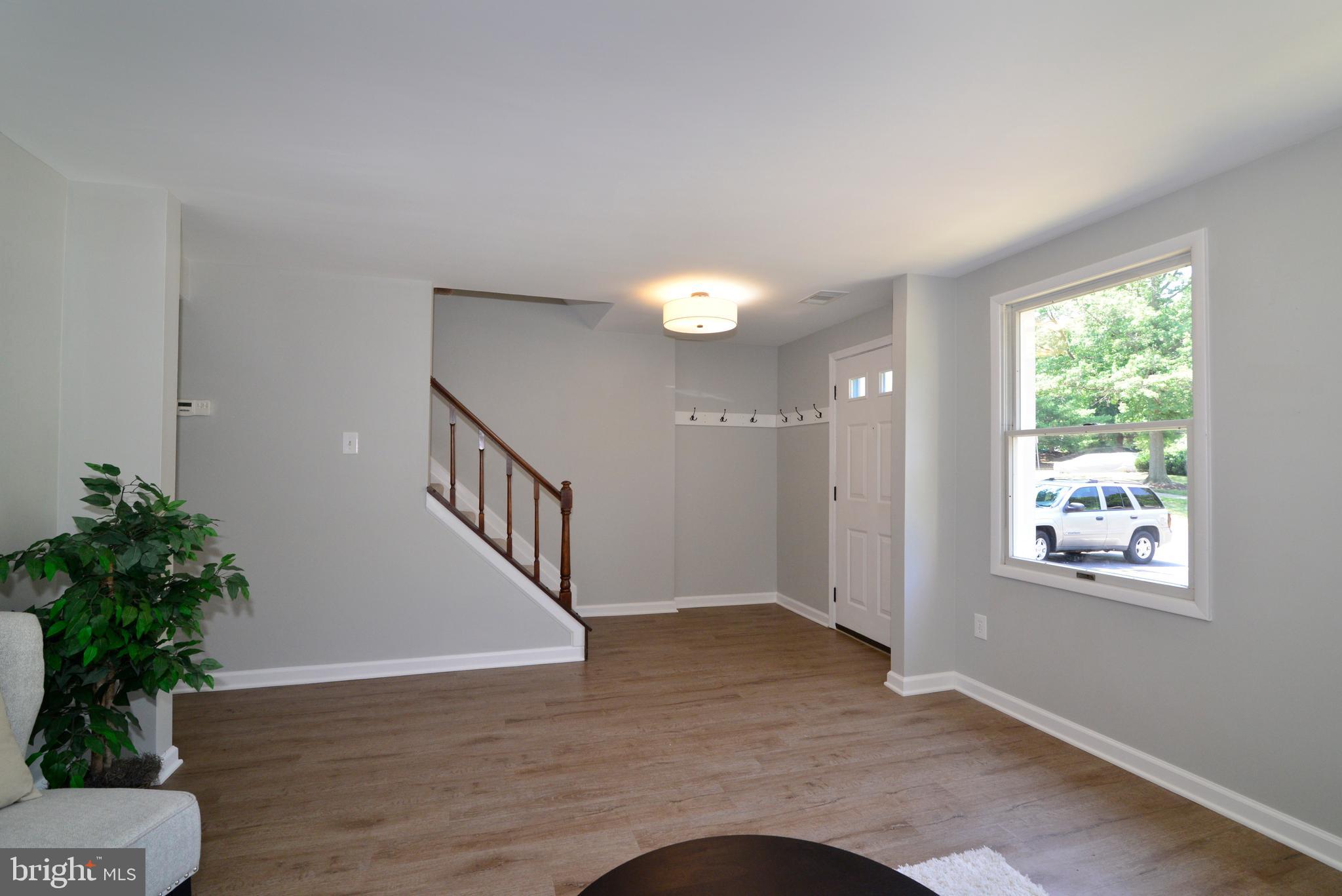 8345 Bark Tree Court Springfield, VA 22153 - Photo 5 of 26