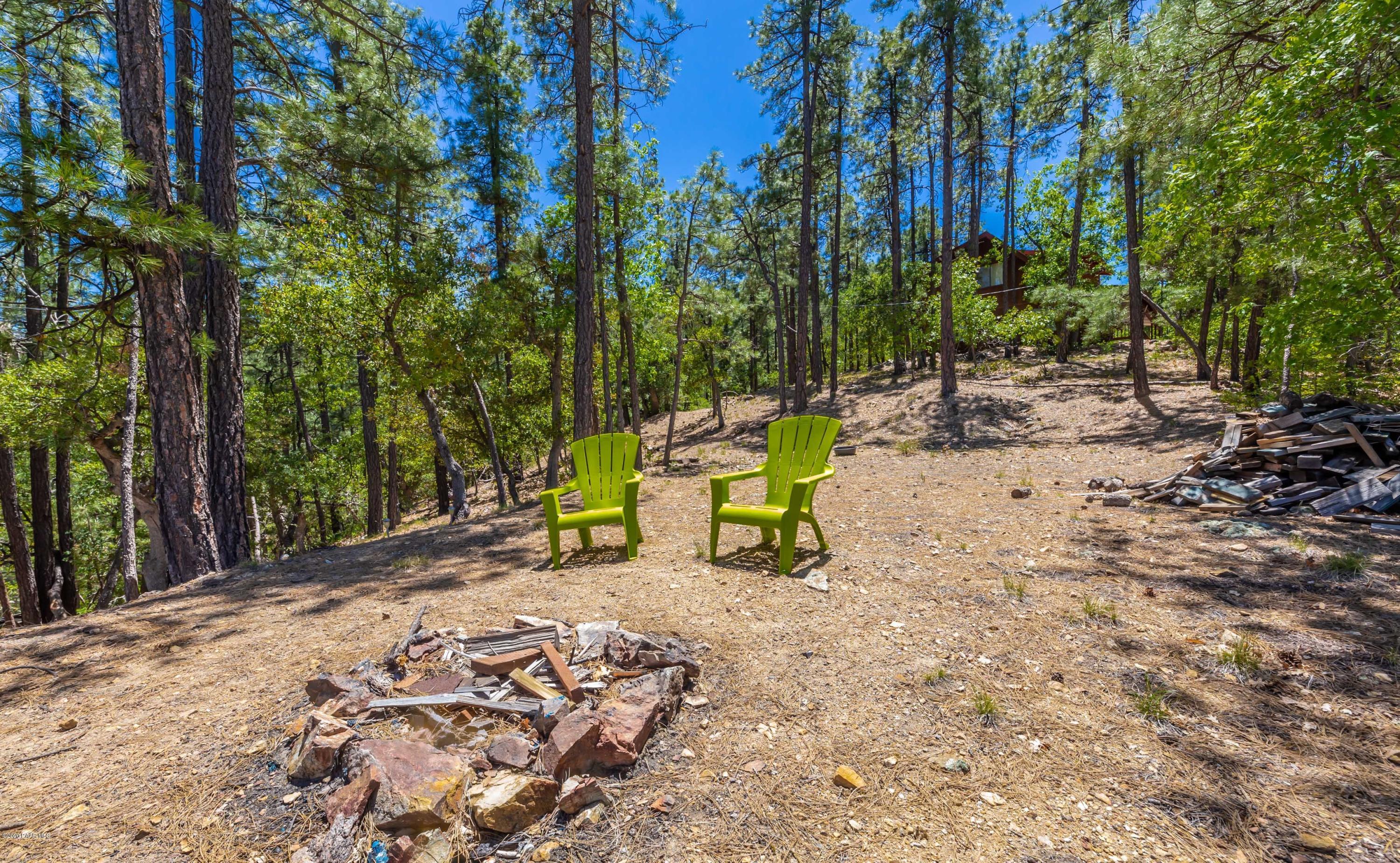 4949 South View Road Prescott, AZ 86303 - Photo 25 of 28 025_Front Sitting Area