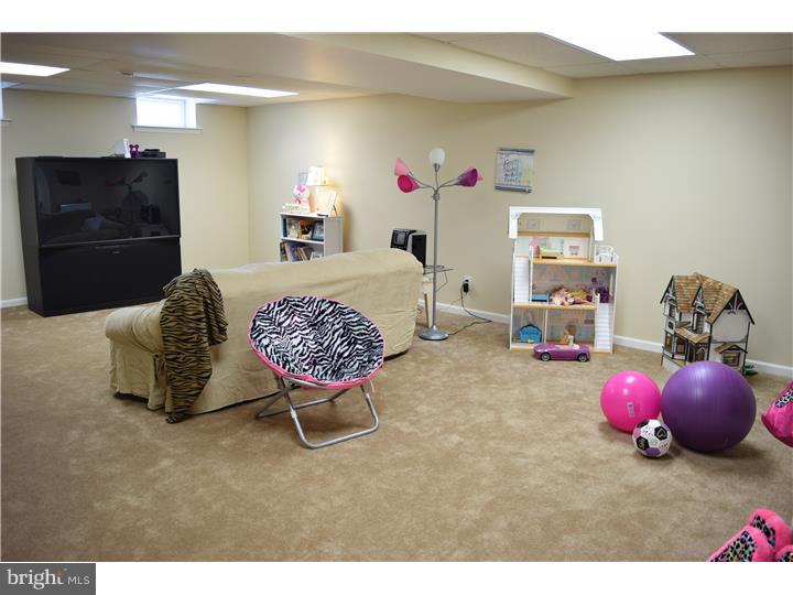 708 Chatsford Road Williamstown, NJ 08094 - Photo 14 of 25