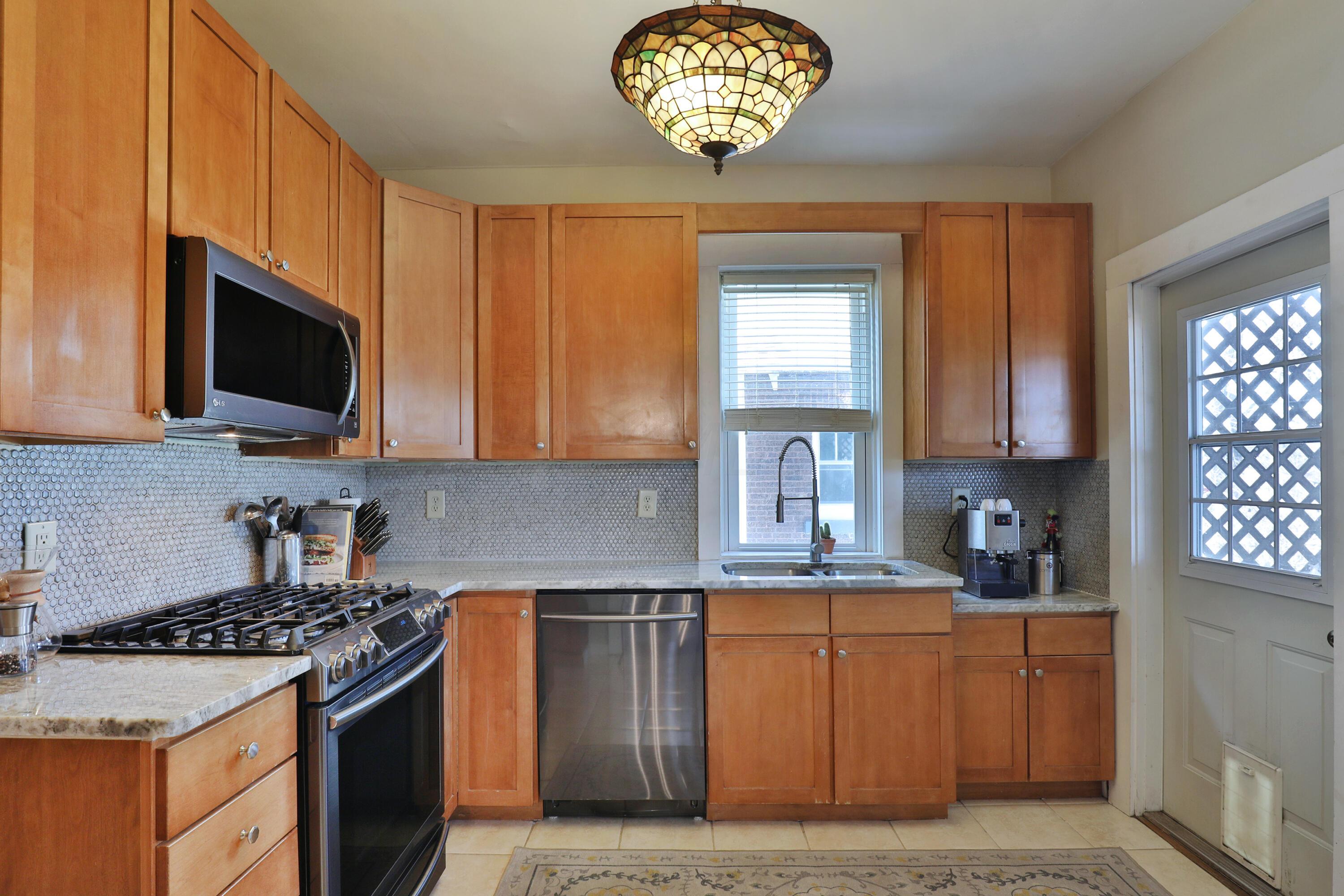 46 Brighton Road Columbus, OH 43202 - Photo 17 of 65 Kitchen