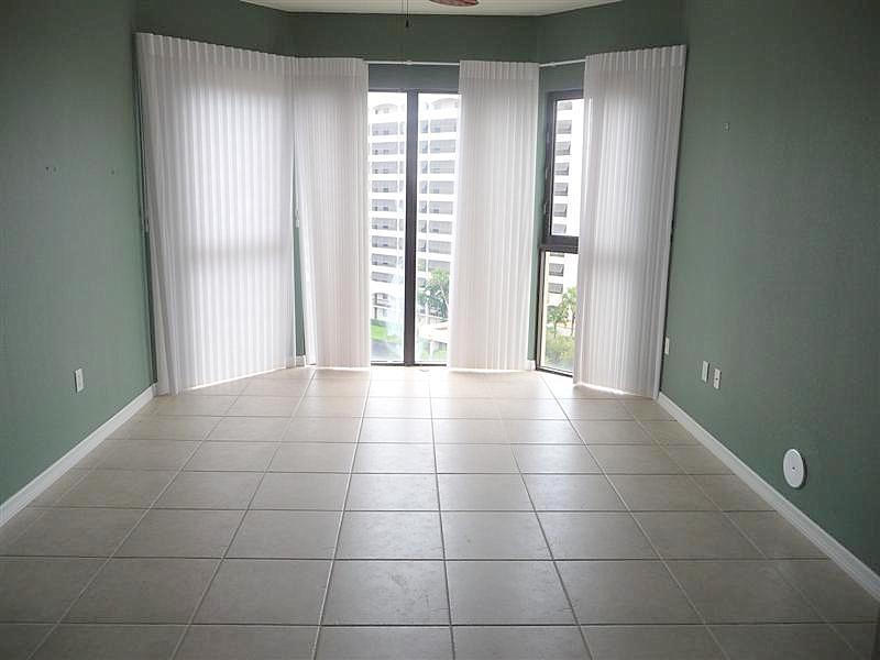 370 Golfview Road, Unit 701 North Palm Beach, FL 33408 - Photo 14 of 17 Den or 3rd bedroom