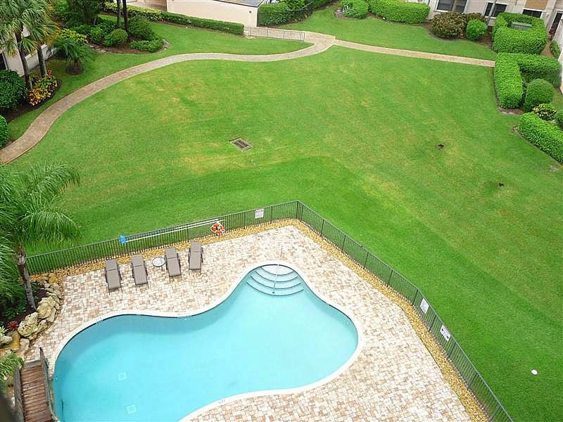 370 Golfview Road, Unit 701 North Palm Beach, FL 33408 - Photo 10 of 17 aerial view