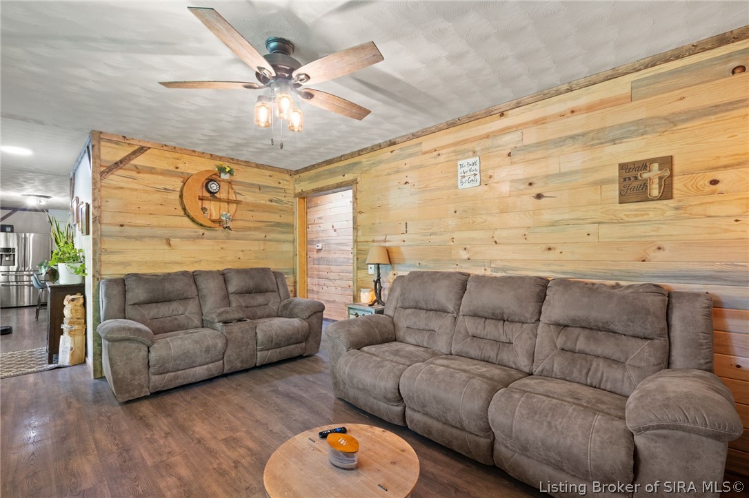 1610 West Bennett Road English, IN 47118 - Photo 4 of 52