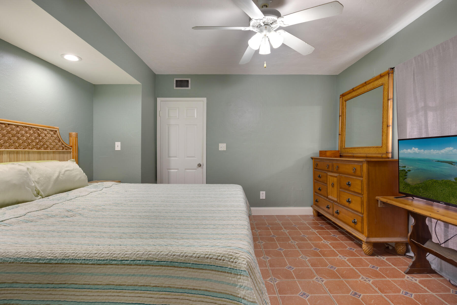 1510 18th Street Key West, FL 33040 - Photo 16 of 36 Primary bedroom
