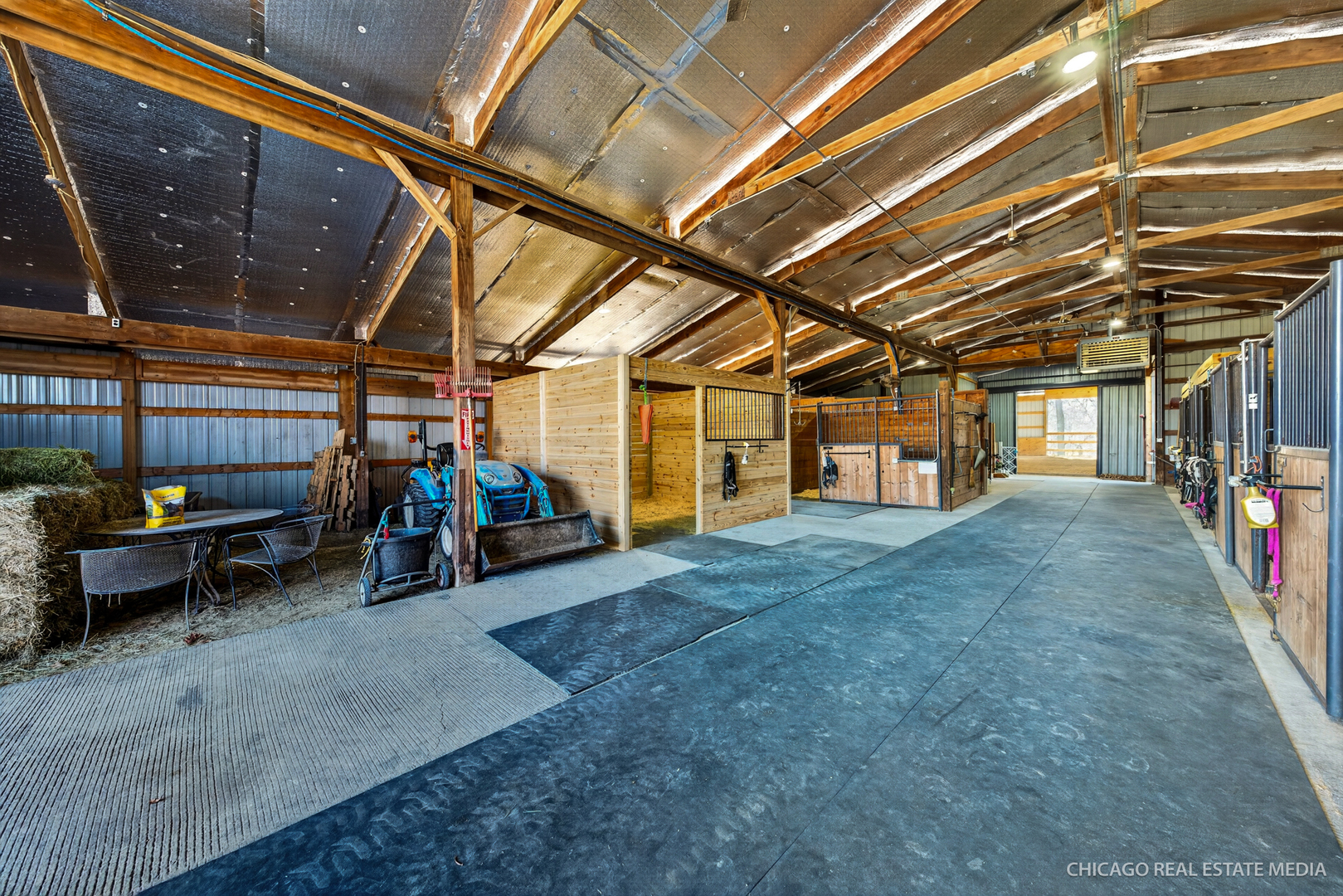 1513 Deerpass Road Marengo, IL 60152 - Photo 31 of 48 a view of a garage