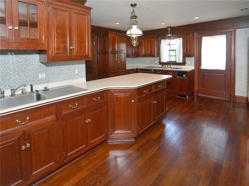 110 Fairview Road Ligonier, PA 15658 - Photo 4 of 25 Gallery Image 4