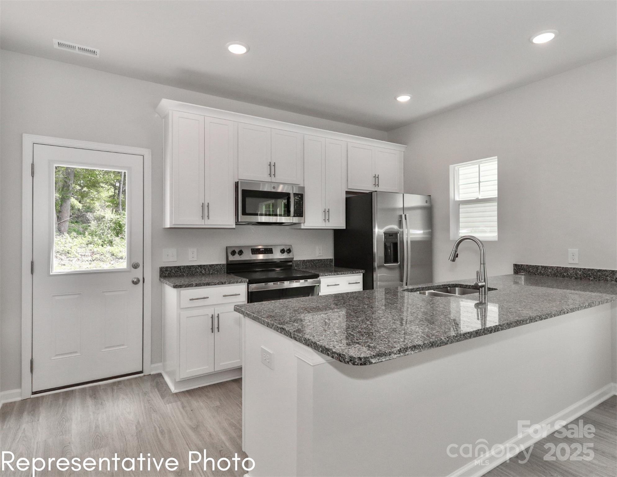 558 Ridge Avenue Mooresville, NC 28115 - Photo 3 of 6 Gallery Image 3