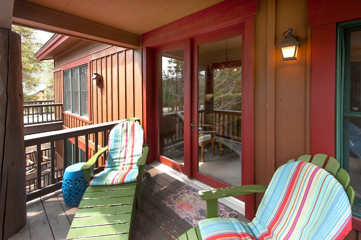 28 Trappers Crossing Trail, Unit 8760 Keystone, CO 80435 - Photo 15 of 37 a bedroom with furniture and a window