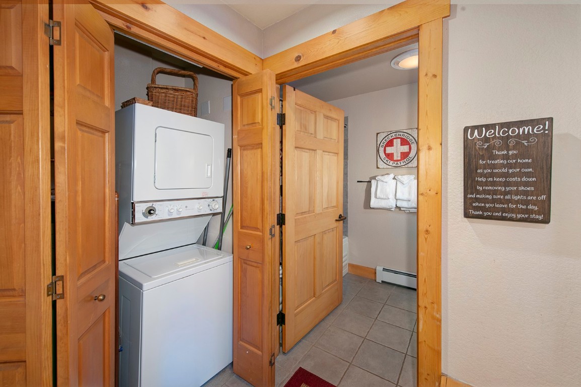 28 Trappers Crossing Trail, Unit 8760 Keystone, CO 80435 - Photo 25 of 37 a view of walk in closet