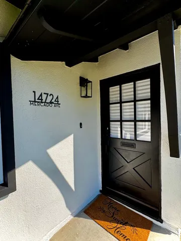 a view of an entryway