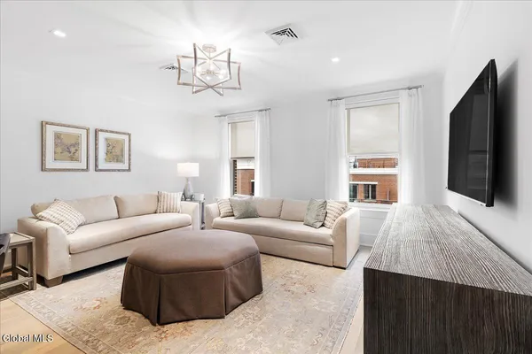 $1,675,000 | 19 Washington Street, Unit 565, Saratoga Springs, NY 12866