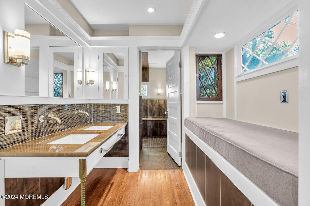 7 Hillside Road Atlantic Highlands, NJ 07716 - Photo 44 of 94 Bedroom 2 ensuite bath.