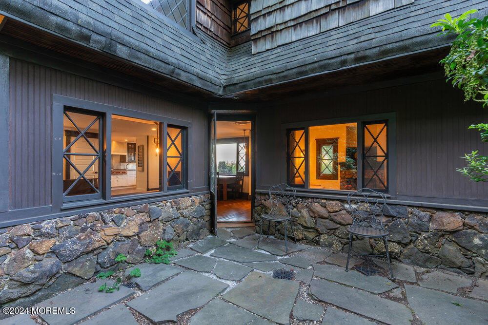 7 Hillside Road Atlantic Highlands, NJ 07716 - Photo 73 of 94 Rear courtyard.