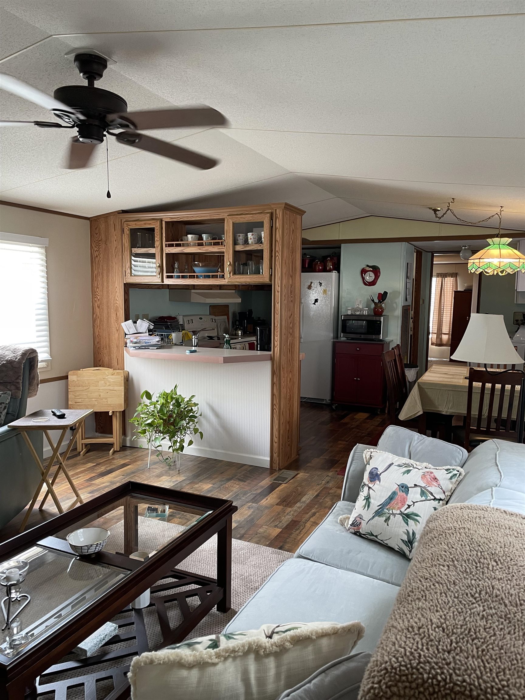 430 Highway 9 Marmora, NJ 08223 - Photo 11 of 17 a living room with furniture and a piano