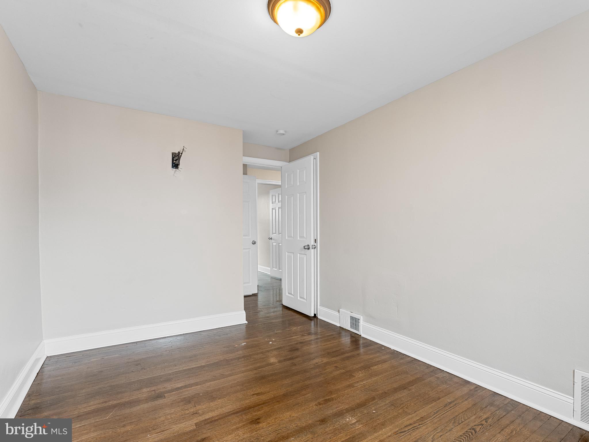 1343 Edgehill Road Darby, PA 19023 - Photo 18 of 23 Gallery Image 18