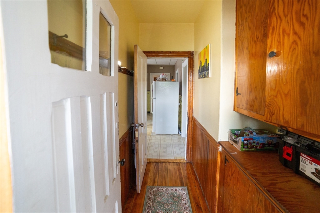 5 Suffield Street Worcester, MA 01610 - Photo 20 of 27