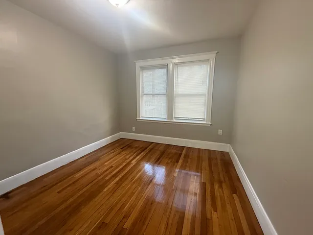 $2,300 | 135-137 Lawton Avenue, Unit 6, Lynn, MA 01902