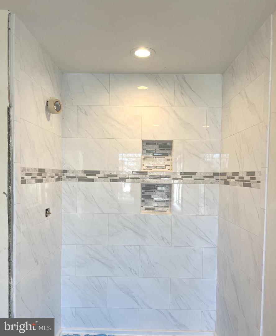 1217 Hampton Road Annapolis, MD 21409 - Photo 10 of 25 a view of water heater