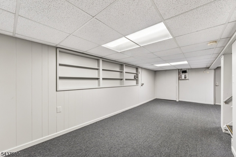 1813 Washington Valley Road Bridgewater, NJ 08836 - Photo 31 of 45