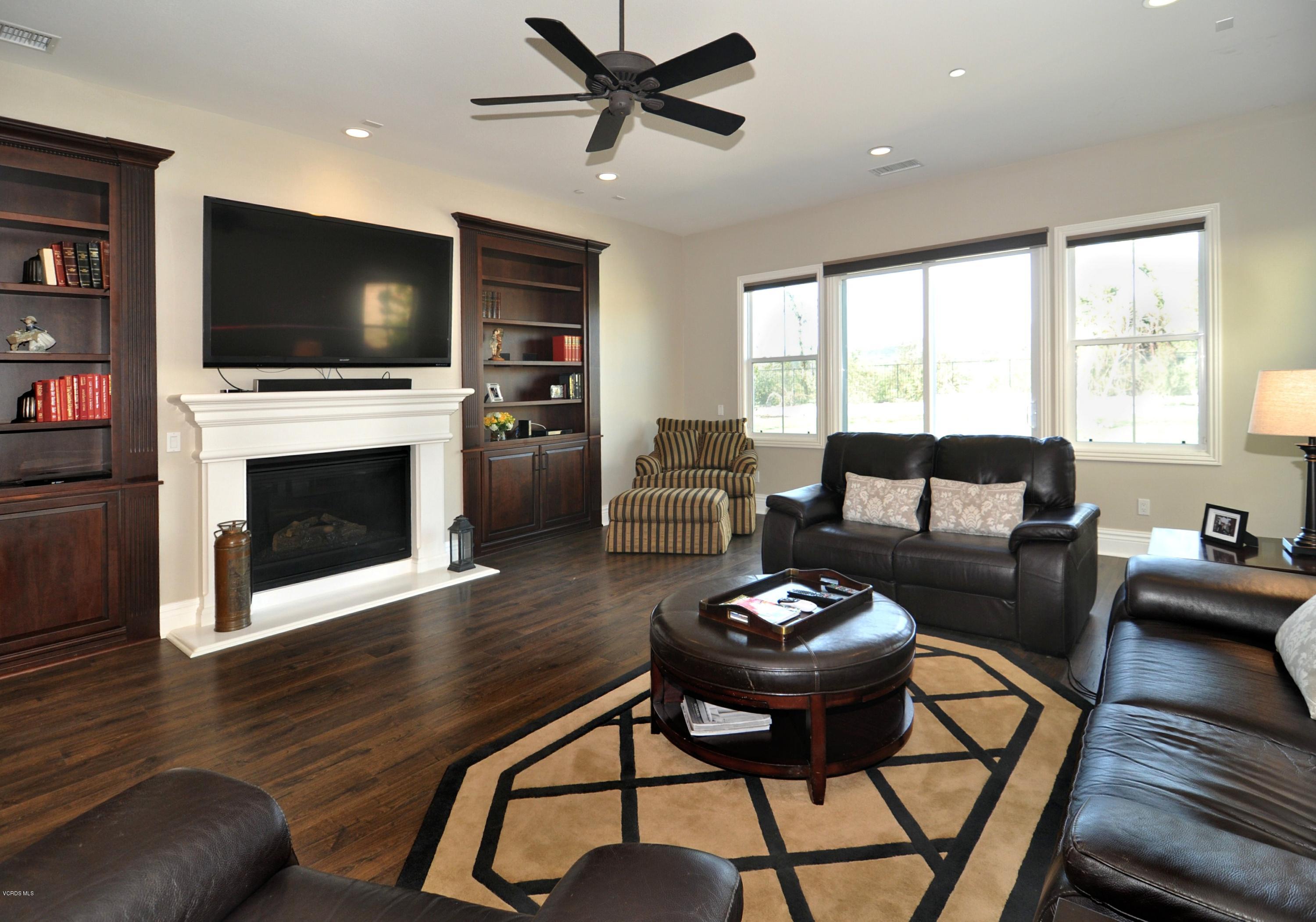 13669 Hightop Street Moorpark, CA 93021 - Photo 11 of 19 top15