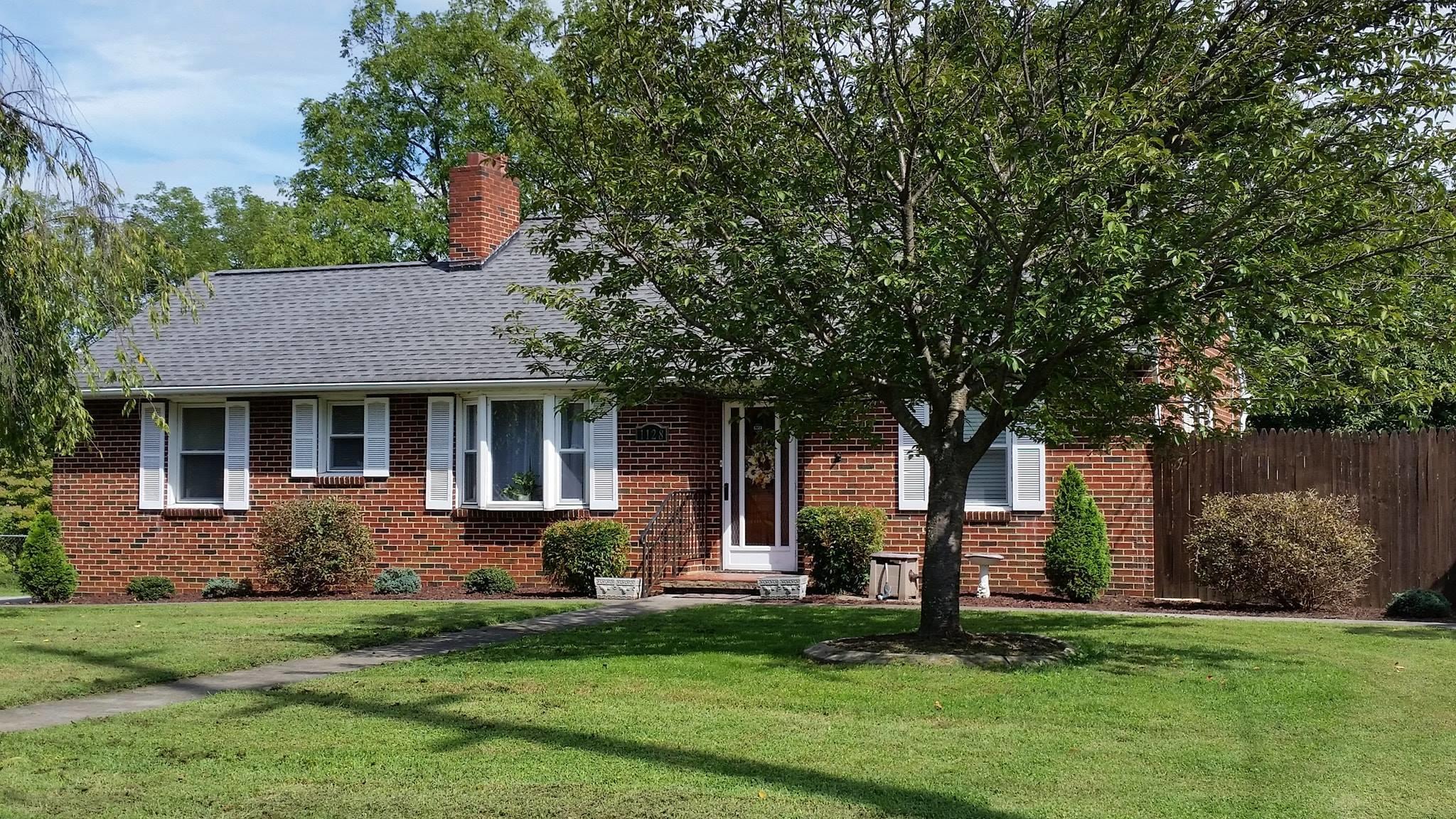 1128 Highland Road Salem, VA 24153 - Photo 1 of 28 Highland front primary2