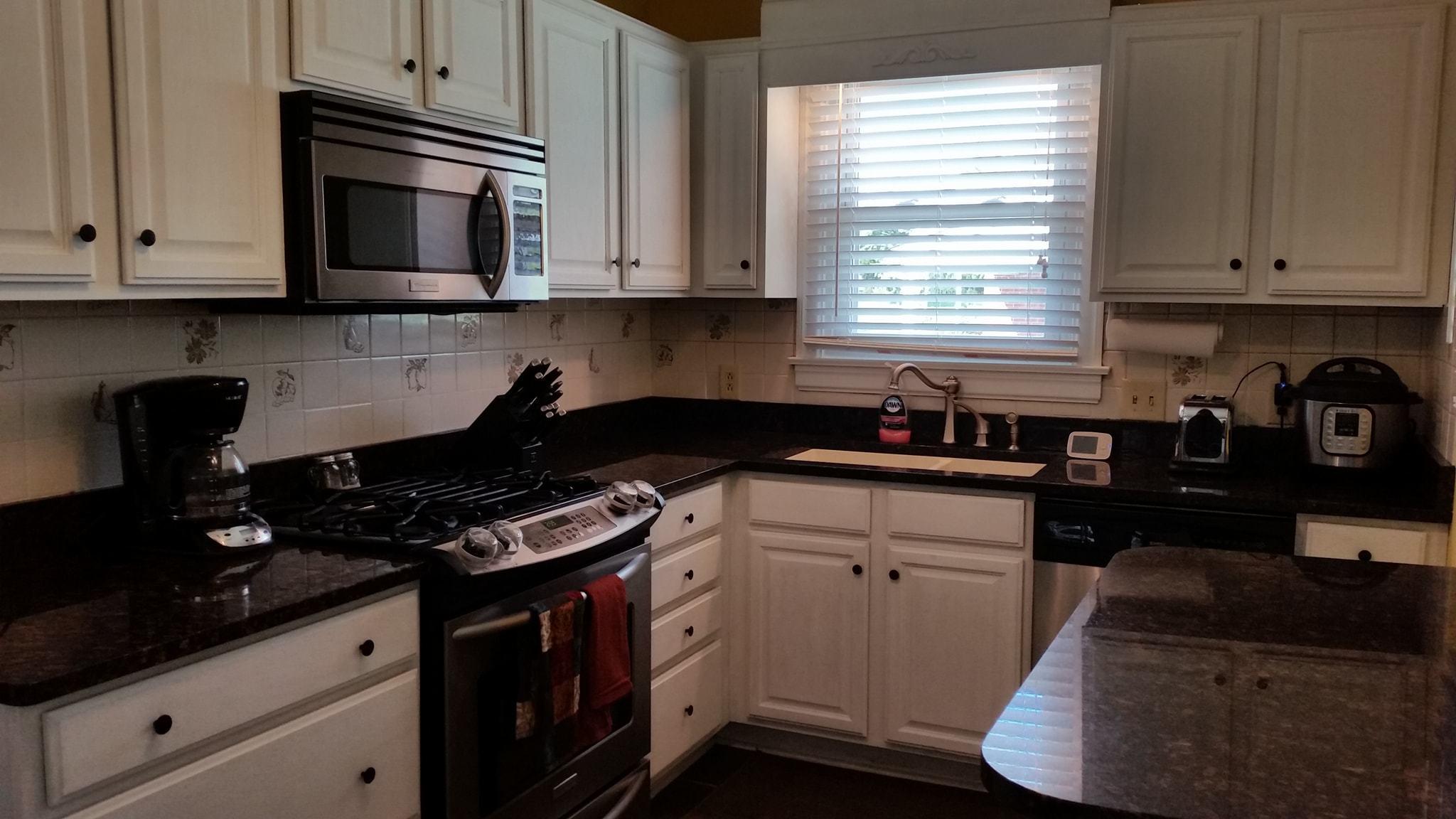 1128 Highland Road Salem, VA 24153 - Photo 11 of 28 Highland kitchen